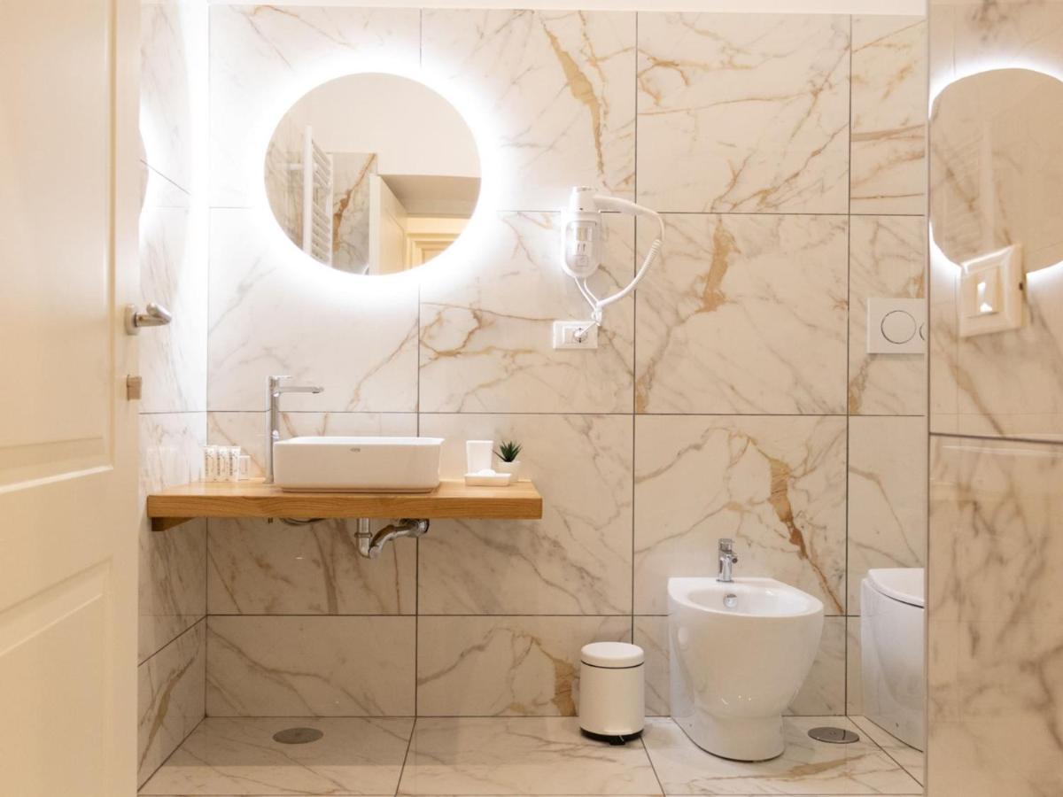 The Best Rent - Elegant Five-Bedrooms Apartment Near Colosseo Ρώμη Εξωτερικό φωτογραφία
