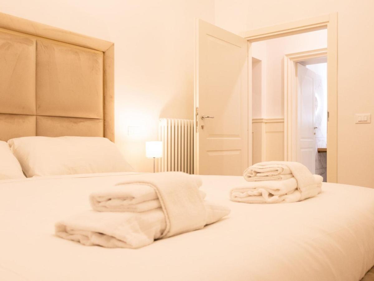 The Best Rent - Elegant Five-Bedrooms Apartment Near Colosseo Ρώμη Εξωτερικό φωτογραφία