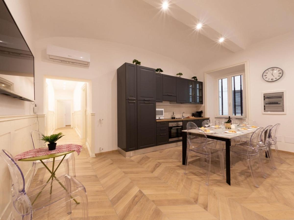 The Best Rent - Elegant Five-Bedrooms Apartment Near Colosseo Ρώμη Εξωτερικό φωτογραφία